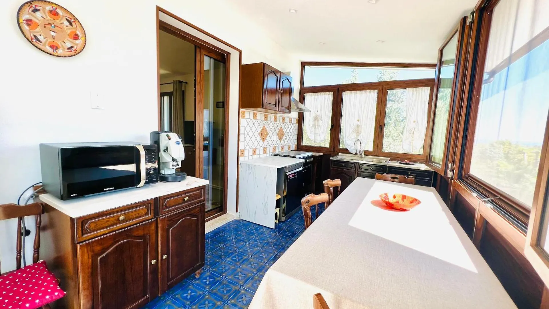 Villa Giada Carini 0*,  Italia