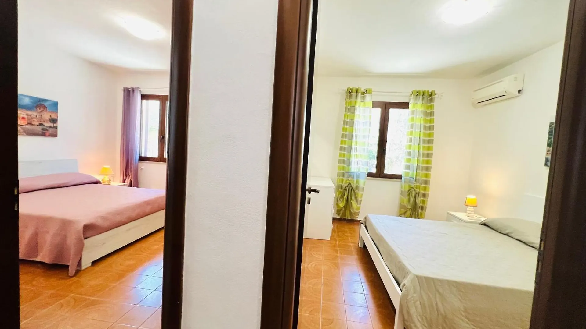 Villa Giada Carini 0*,  Italia
