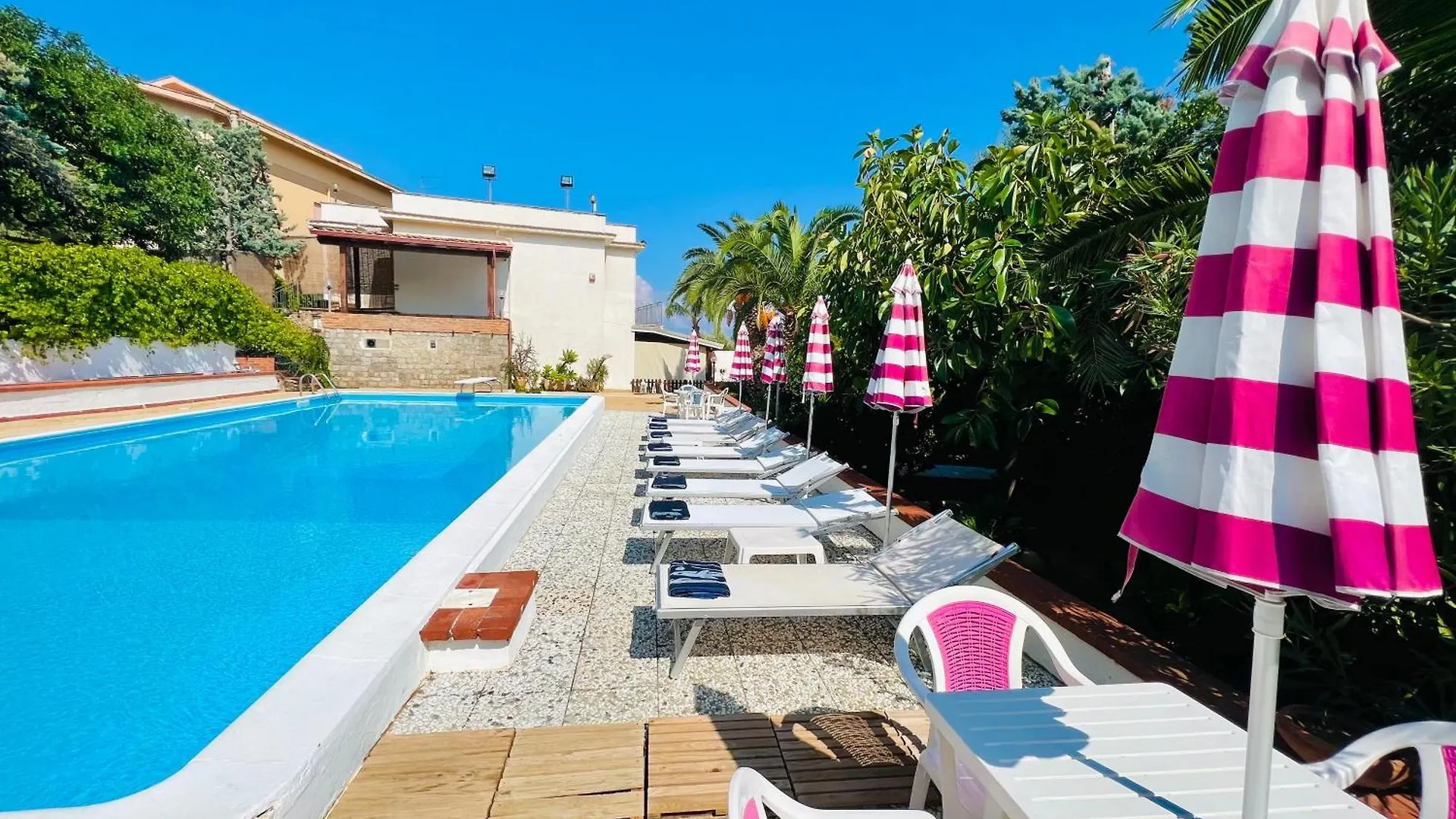 Villa Giada Carini Italy