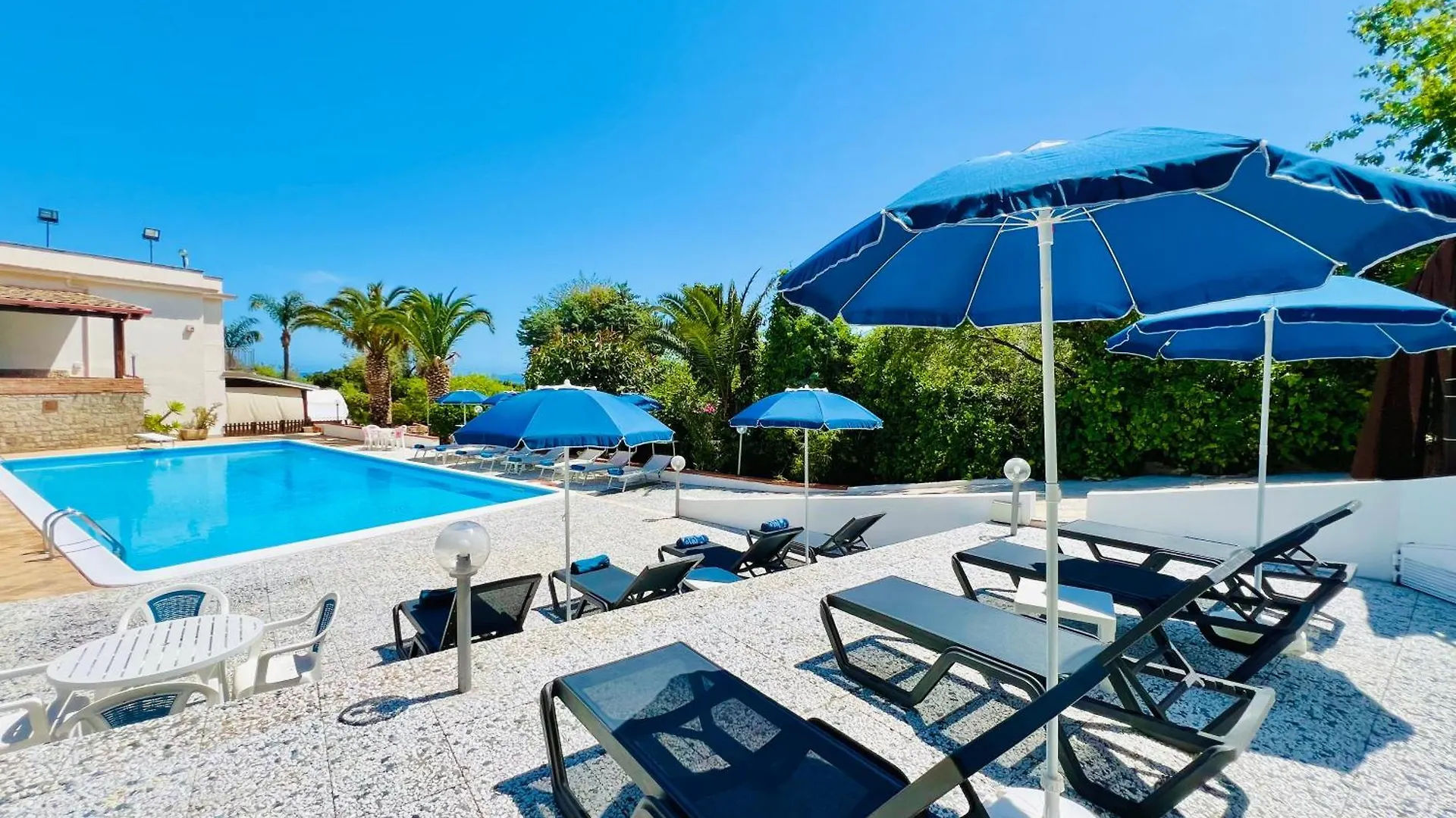 Villa Giada Carini 0*,  Italia